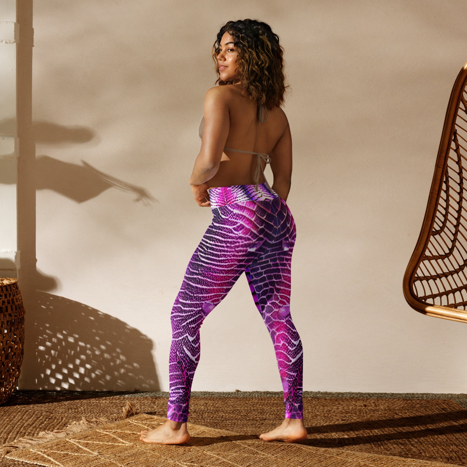 Women's Activewear: Dragon Print Yoga Leggings - High Waist Slim